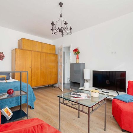 Colorful Studio Near The Spodek Arena In Katowice By Noclegi Renters Buitenkant foto